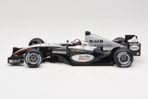 McLaren MP4-19 Mercedes J.P. Montoya Test Car 2005 Minichamps 1:18 533051880 Métal — image 3 sur 7