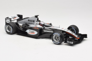 McLaren MP4-19 Mercedes J.P. Montoya Test Car 2005 Minichamps 1:18 533051880 Métal — image 4 sur 7