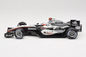 McLaren MP4-20 Mercedes #9 K. Raikkonen F1 2005 Minichamps 1:18 B66962337 Métal — image 3 sur 6