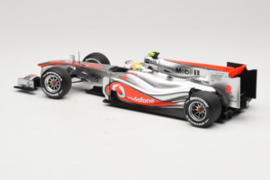 McLaren MP4-25 Mercedes #2 L. Hamilton Vodafone McLaren F1 2010 Minichamps 1:18 530101802 Métal — image 5 sur 7
