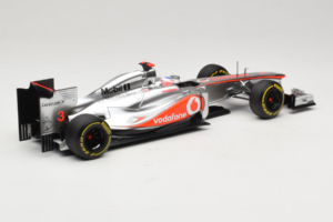 McLaren MP4-27 Mercedes #3 J. Button Vodafone McLaren Showcar F1 2012 Minichamps 1:18 530121873 Métal — image 2 sur 7