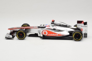 McLaren MP4-27 Mercedes #3 J. Button Vodafone McLaren Showcar F1 2012 Minichamps 1:18 530121873 Métal — image 3 sur 7