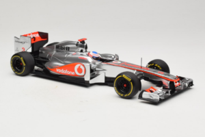 McLaren MP4-27 Mercedes #3 J. Button Vodafone McLaren Showcar F1 2012 Minichamps 1:18 530121873 Métal — image 4 sur 7