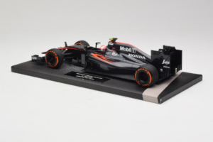 McLaren MP4-30 Honda #22 J. Button McLaren Honda F1 Team Spanish Grand Prix 2015 Minichamps 1:18 537151122 Métal — image 5 sur 7