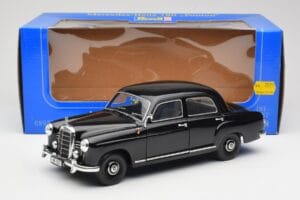Mercedes 180 W120 Ponton Noir Revell 1:18 08973 Métal — image 8 sur 8