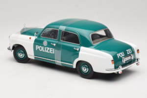 Mercedes 180 Ponton Polizei Revell 1:18 8863 Métal — image 5 sur 6