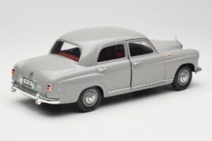 Mercedes 180 W120 Ponton Graphite Grey Revell 1:18 08974 Métal — image 3 sur 8