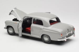 Mercedes 180 W120 Ponton Graphite Grey Revell 1:18 08974 Métal — image 5 sur 8