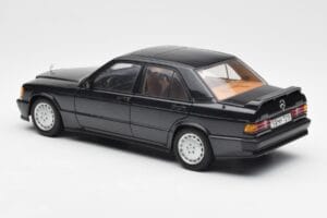 Mercedes 190E 2.3-16 W201 Bleu Noir Metallic AUTOart 1:18 76122 Métal — image 7 sur 8