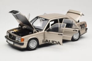 Mercedes 190E 2.3-16 W201 #1 N. Lauda Race of Champions Nurburgring 1984 AUTOart 1:18 88431 Métal — image 2 sur 8