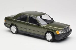Mercedes 190E W201 Vert Métallisé Minichamps 1:18 155037001 Métal — image 4 sur 6