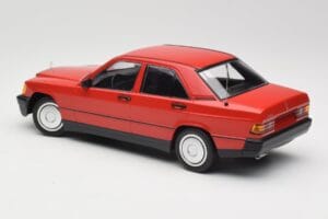 Mercedes 190E W201 Rouge Minichamps 1:18 155037000 Métal — image 5 sur 6