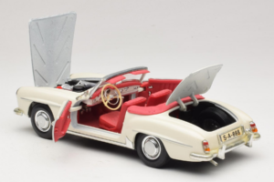 Mercedes 190SL Blanc Maisto 1:18 50274 Métal — image 5 sur 8