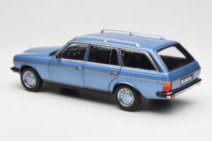 Mercedes 200 S123 T-Model Diamond Bleu Édition Concessionnaire Norev 1:18 B66040671 Métal — image 7 sur 8