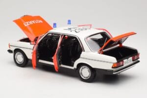 Mercedes 200 W123 Ambulance Blanc Norev 1:18 183834 Métal — image 3 sur 8