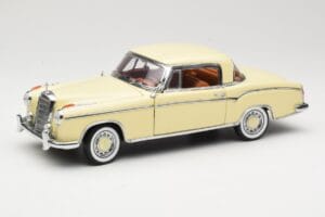 Mercedes 220 SE W128 Coupé Beige Sun Star 1:18 3562 Métal