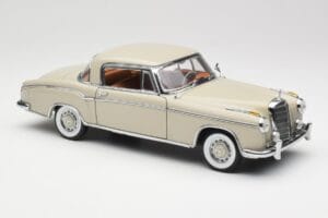 Mercedes 220 SE W128 Coupé Gris Clair Sun Star 1:18 3568 Métal — image 6 sur 8