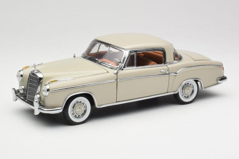 Mercedes 220 SE W128 Coupé Gris Clair Sun Star 1:18 3568 Métal