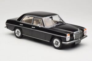 Mercedes 220D W115 Noir MCG 1:18 MCG18117 Métal — image 4 sur 6