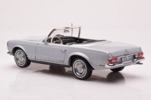 Mercedes 230 SL W113 Pagoda Gris Norev 1:18 183990 Métal — image 7 sur 8
