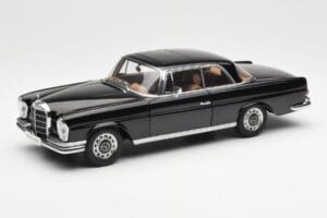 Mercedes 280 SE W111 Coupe Noir AUTOart 1:18 76286 Métal