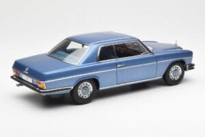 Mercedes 280C/8 W114 Coupe Bleu Metallic AUTOart 1:18 76187 Métal — image 3 sur 8
