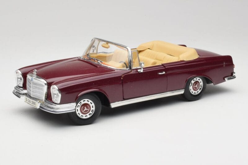 Mercedes 280SE W108 Bordeaux Rouge Maisto 1:18 31811 Métal