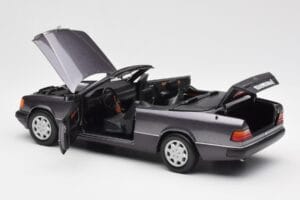 Mercedes 300 CE-24 W124 Cabriolet Violet Metallic Norev 1:18 183567 Métal — image 7 sur 10