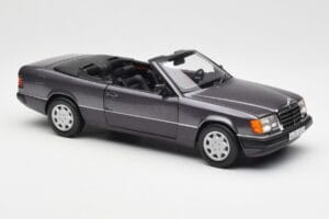Mercedes 300 CE-24 W124 Cabriolet Violet Metallic Norev 1:18 183567 Métal — image 8 sur 10
