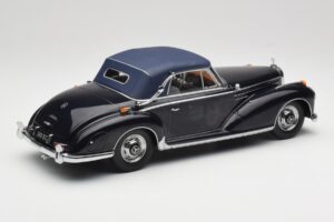 Mercedes 300 SC W188 Cabriolet Softtop Bleu Foncé KK-Scale 1:18 KKDC180944 Métal — image 2 sur 6