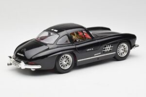 Mercedes 300 SL W198 Noir Bburago 1:18 35791 Métal — image 3 sur 8