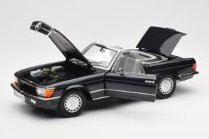 Mercedes 300 SL R107 Noir Pearl Édition Concessionnaire Norev 1:18 B66040678 Métal — image 2 sur 10