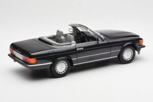 Mercedes 300 SL R107 Noir Pearl Édition Concessionnaire Norev 1:18 B66040678 Métal — image 4 sur 10