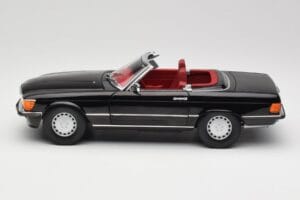 Mercedes 300 SL R107 Noir Norev 1:18 183511 Métal — image 4 sur 8