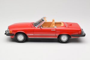 Mercedes 300 SL R107 Rouge Norev 1:18 B66040623 Métal — image 4 sur 8