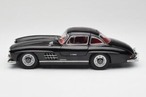 Mercedes 300 SL W198 Noir Minichamps 1:18 180039004 Métal — image 4 sur 8