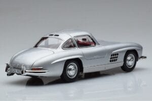 Mercedes 300 SL W198 Gullwing Norev 1:18 183850 Métal — image 3 sur 8
