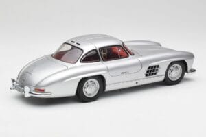 Mercedes 300 SL W198 Gullwing Argent Minichamps 1:18 180039000 Métal — image 3 sur 8