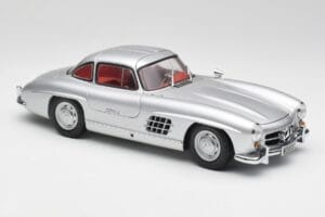 Mercedes 300 SL W198 Gullwing Argent Minichamps 1:18 180039000 Métal — image 6 sur 8