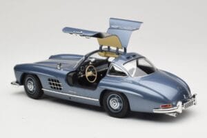 Mercedes 300 SL W198 Gullwing Light Blue Metallic Minichamps 1:18 110037220 Métal — image 5 sur 8