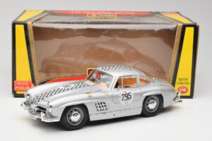 Mercedes 300 SL W198 #295 1954 Bburago 1:18 32813 Métal — image 8 sur 8