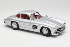 Mercedes 300 SL W198 Gullwing Argent Métallique Minichamps 1:18 B66040379 Métal — image 6 sur 8