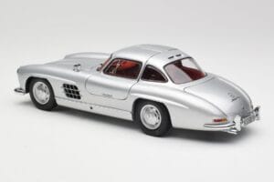 Mercedes 300 SL W198 Gullwing Argent Métallique Minichamps 1:18 B66040379 Métal — image 7 sur 8