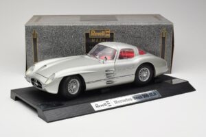 Mercedes 300 SLR Argent Revell 1:12 08851 Métal — image 8 sur 8