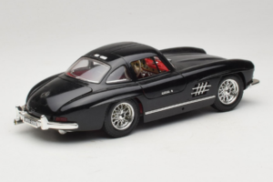 Mercedes 300SL Noir Bburago 1:18 3015-M3 Métal — image 3 sur 8