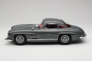 Mercedes 300SL W198 Gullwing Graphite Grey Norev 1:12 123852 Métal — image 3 sur 6