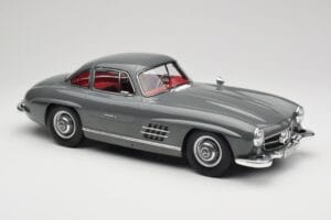 Mercedes 300SL W198 Gullwing Graphite Grey Norev 1:12 123852 Métal — image 4 sur 6