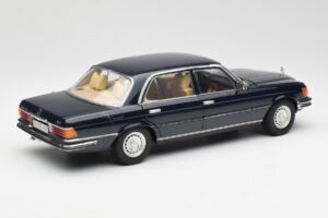 Mercedes 450 SEL 6.9 W116 Bleu Foncé Revell 1:18 8956 Métal — image 3 sur 8
