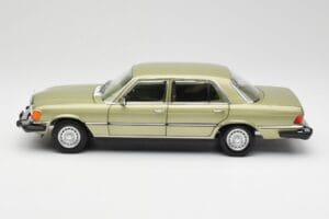 Mercedes 450 SEL W116 J.R. Ewing Dallas Vert Argenté Norev 1:18 183975 Métal — image 7 sur 8