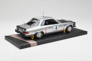 Mercedes 450 SLC 5.0 C107 #4 B. Waldegard / H. Thorszelius Rally Bandama 1979 Minichamps 1:18 107793204 Résine — image 2 sur 6
